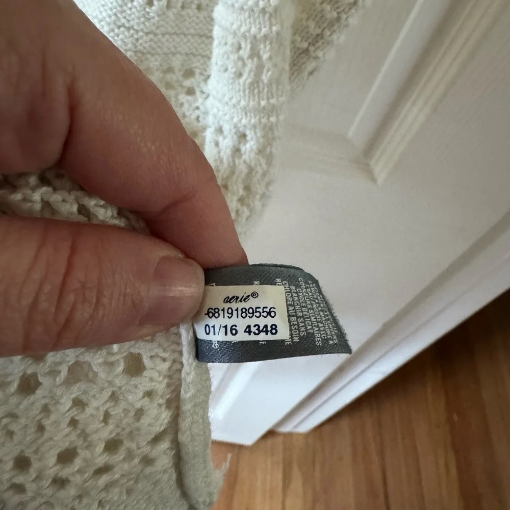 Aerie White Crochet‎ Long Fringe Vest Size Medium